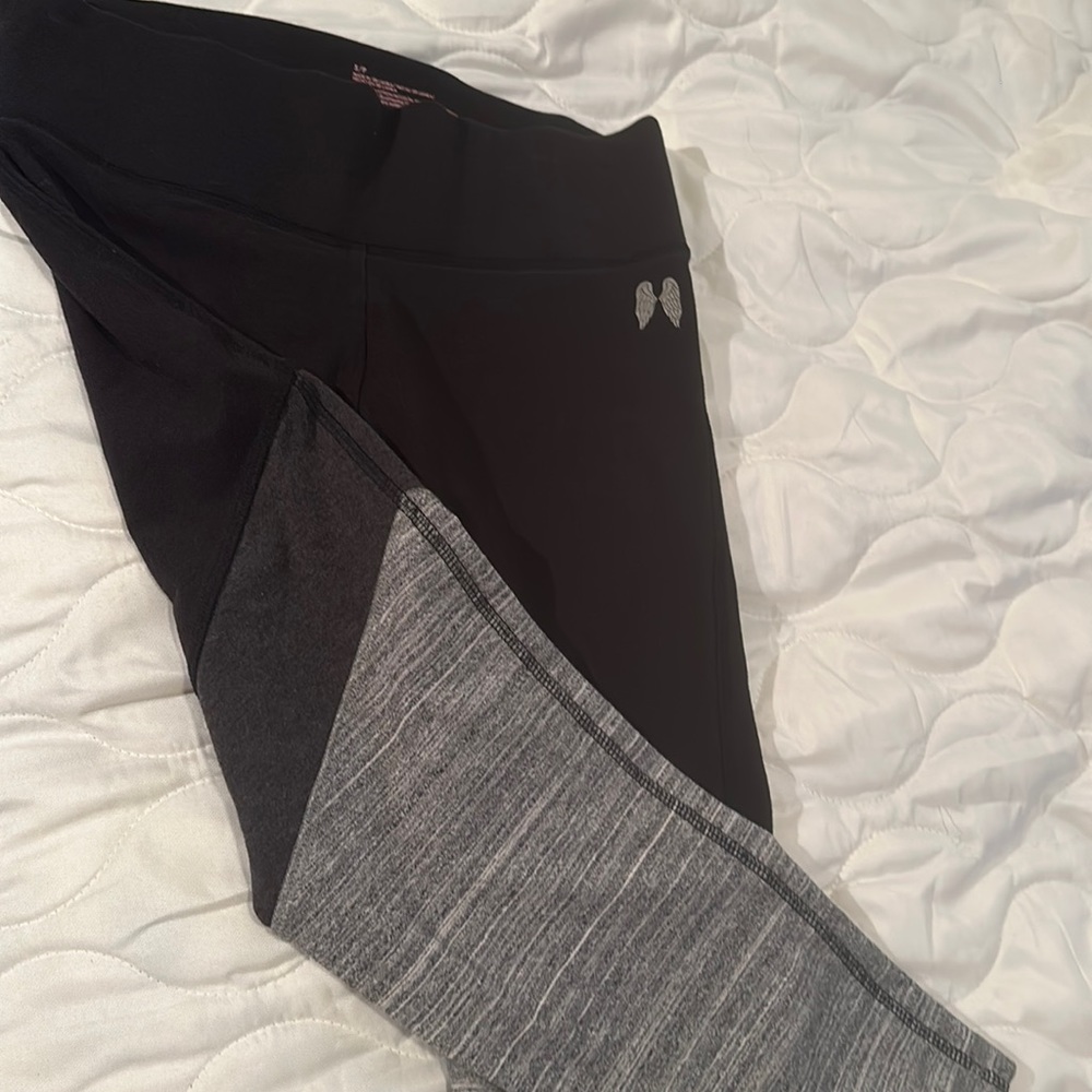 ♥️ victoria secret Tri color cropped leggings small